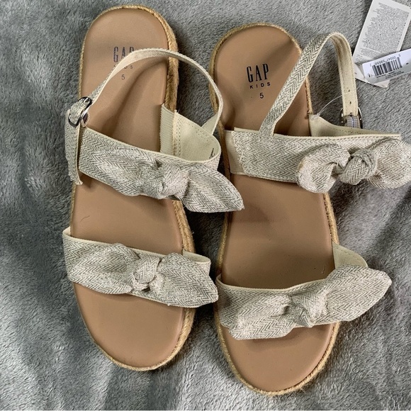 NWT GAP Kid's Sandals - Picture 1 of 7